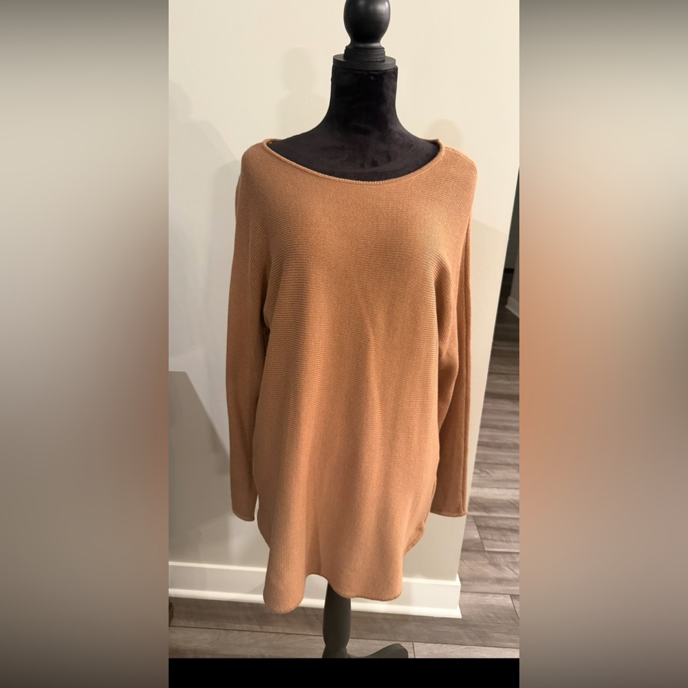 Michael Kors Camel Scoop Neck Lightweight Sweater

#81